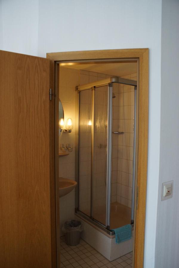 Standard Einzelzimmer mit Dusche