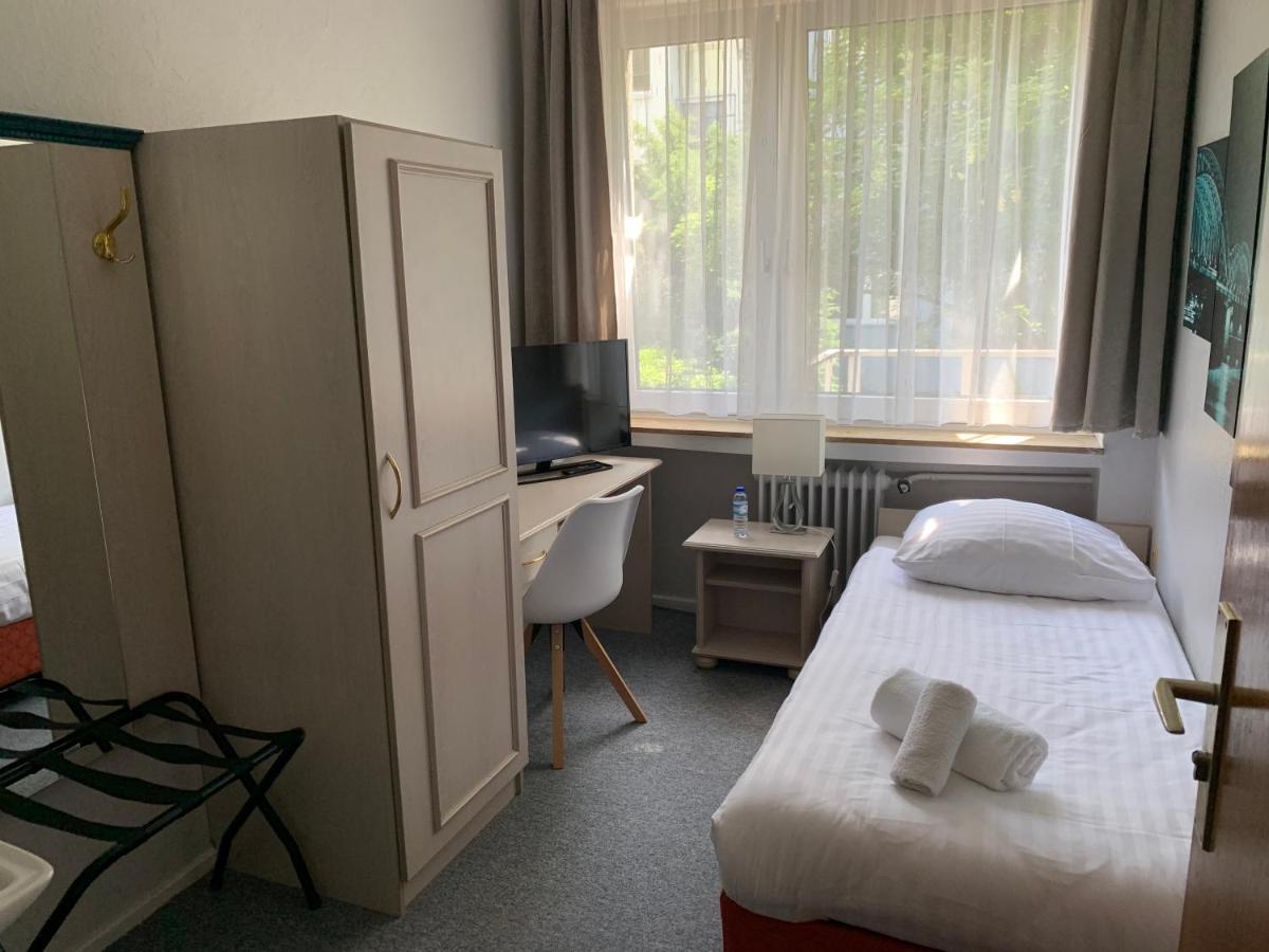 Single Room with Shared Bathroom,998784540:JPEG