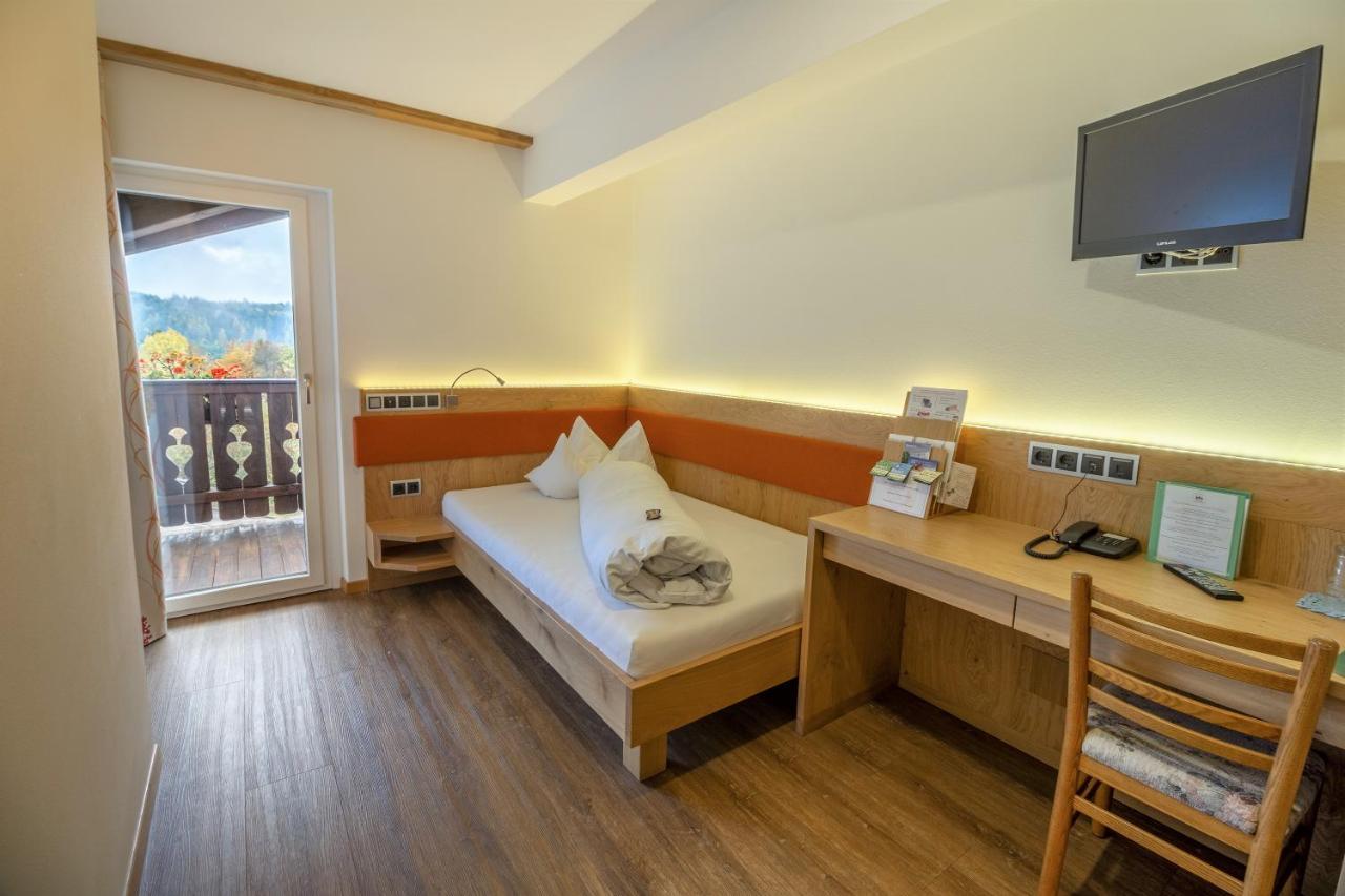 Single Room,932420416:JPEG