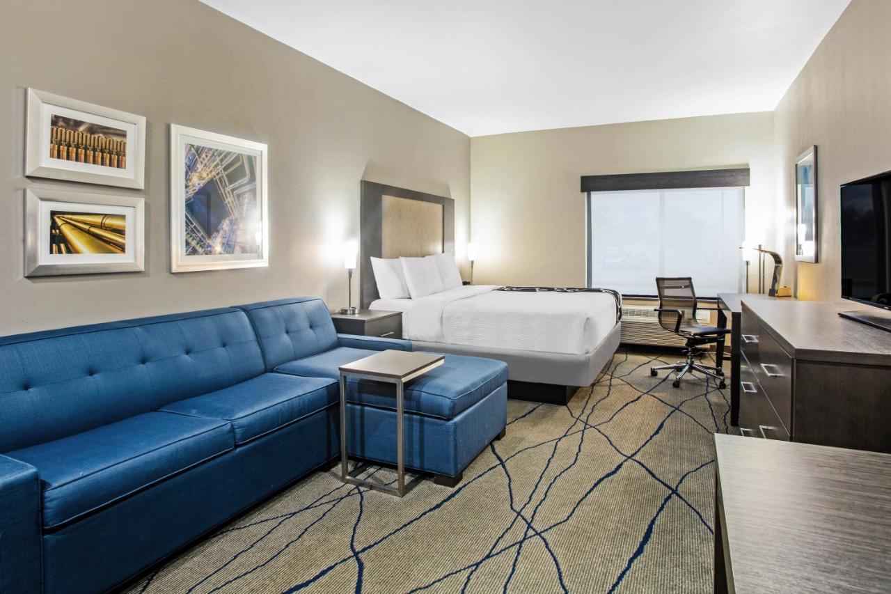 Executive King Room with Sofa Bed
