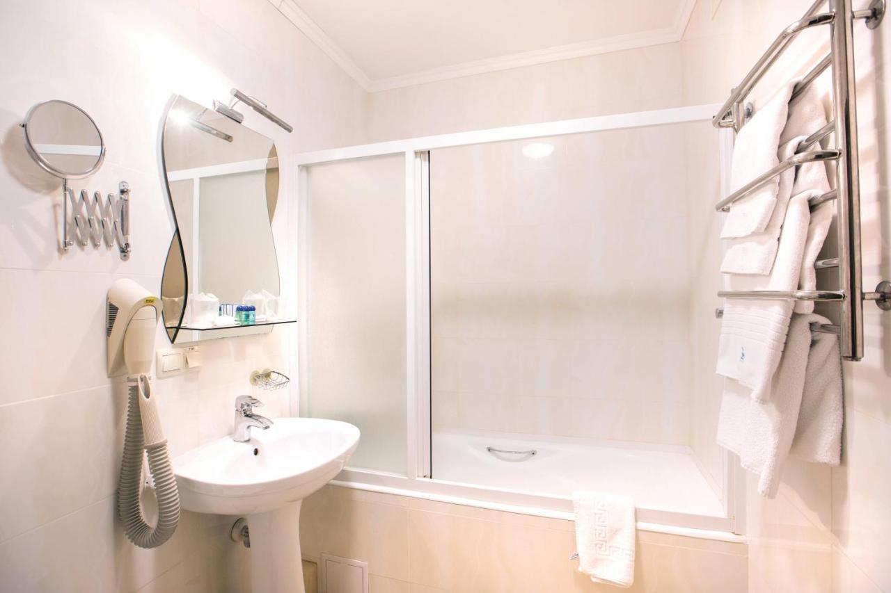Small Junior Suite,1127537415:JPEG