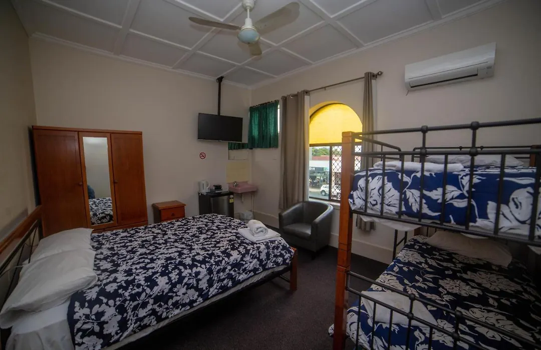 Australian Hotel-1