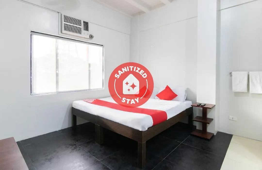 Oyo 136 Regal Residences-1