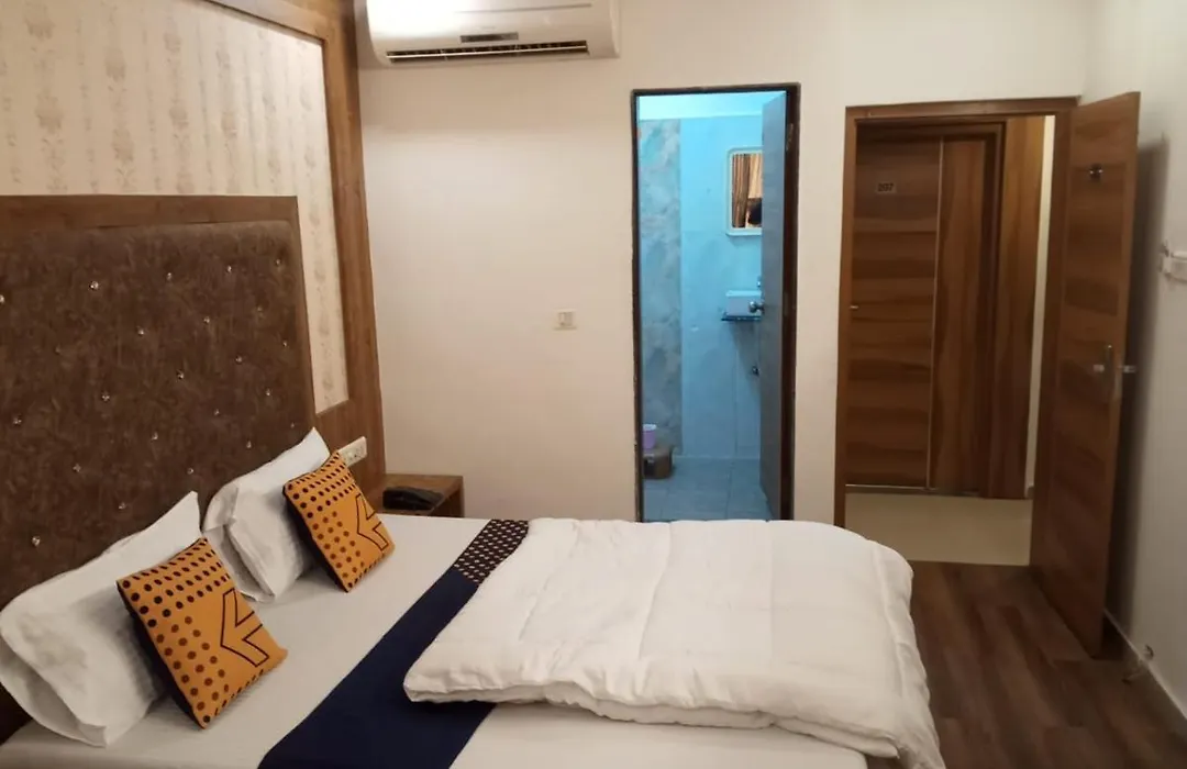 Hotel Khushi Palace-1