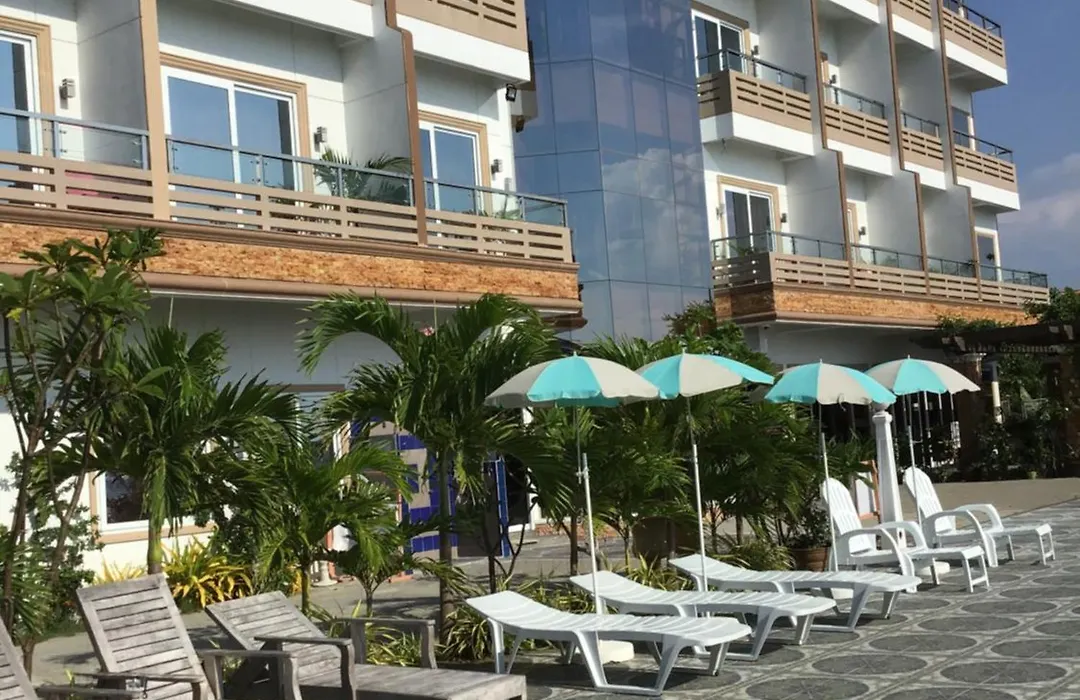 Em Royalle Hotel & Beach Resort-1