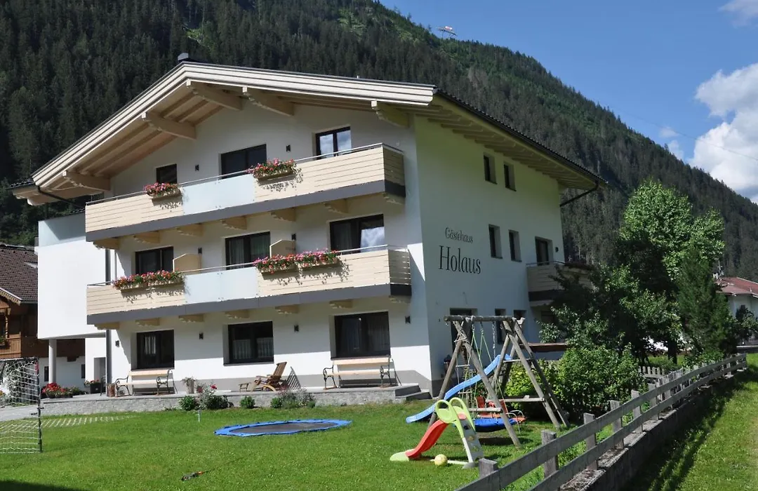 Gästehaus Holaus-1