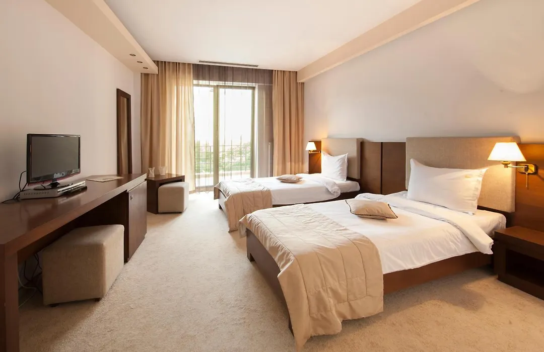 Hotel Yesterday-1