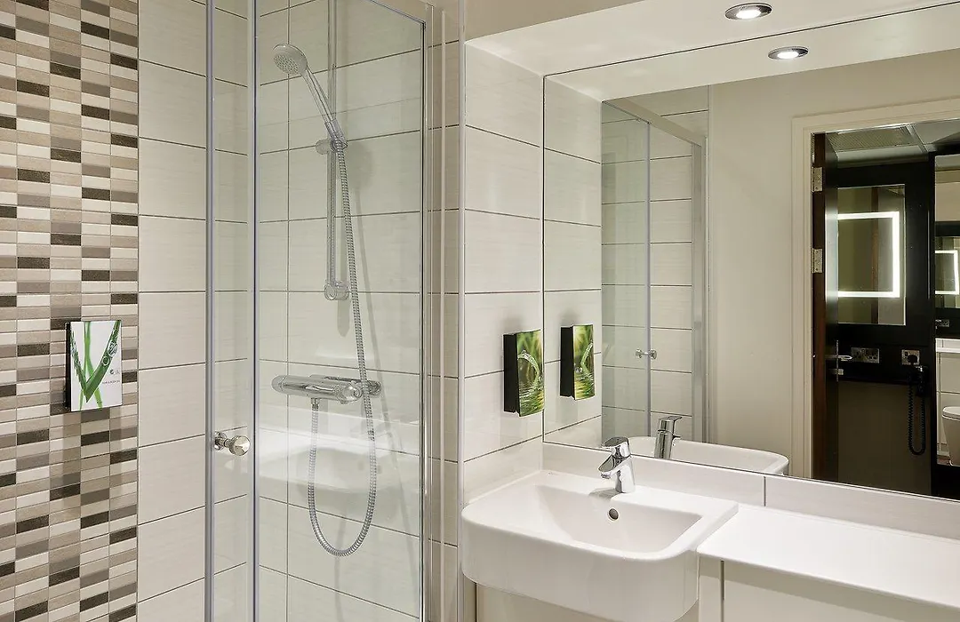 Premier Inn London Sutton-1