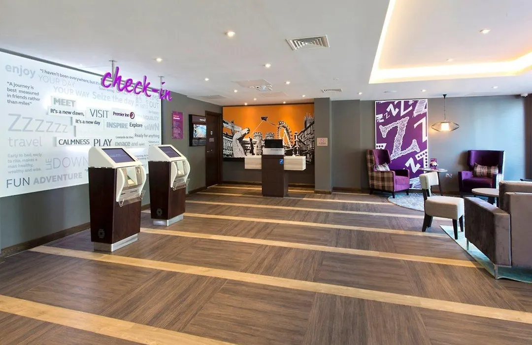 Premier Inn Newbury Town Centre-1