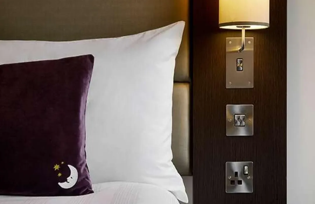 Premier Inn Wokingham Town Centre-1