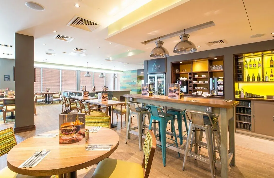 Premier Inn Tenby Town Centre-1