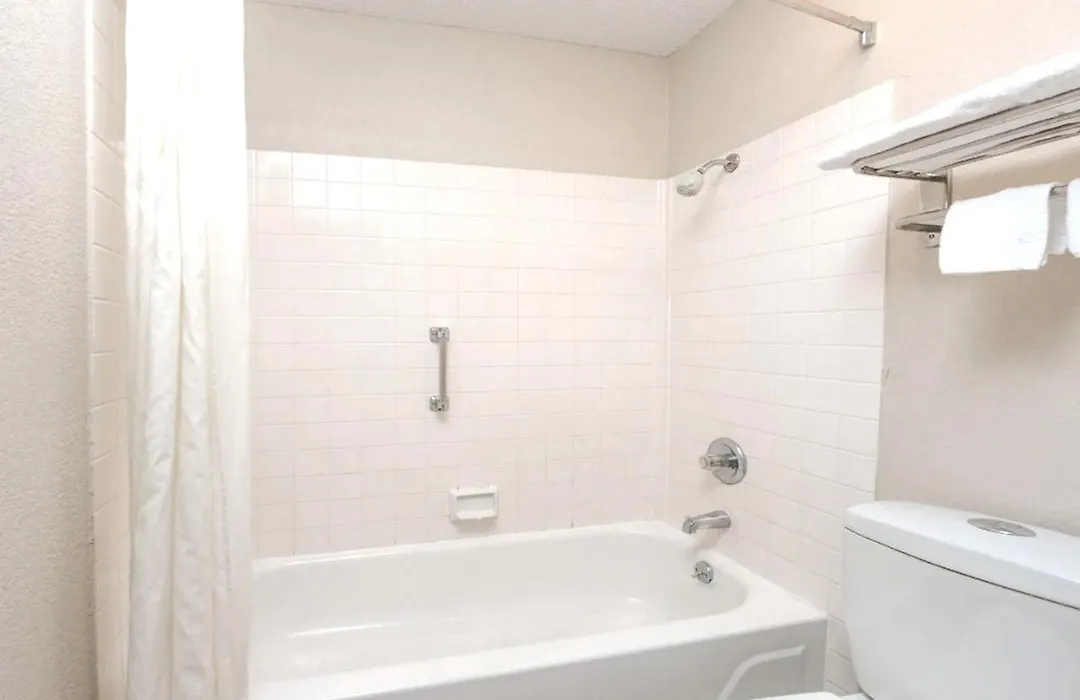 Hotel 7 Inn Paducah-1