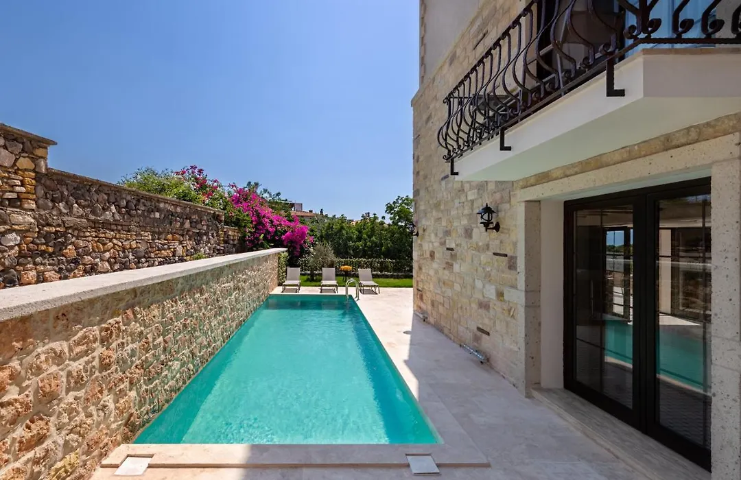 Atrium Taş Otel-1