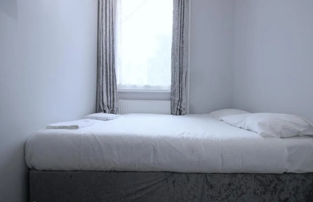 Clock House Hotel - London Croydon-1