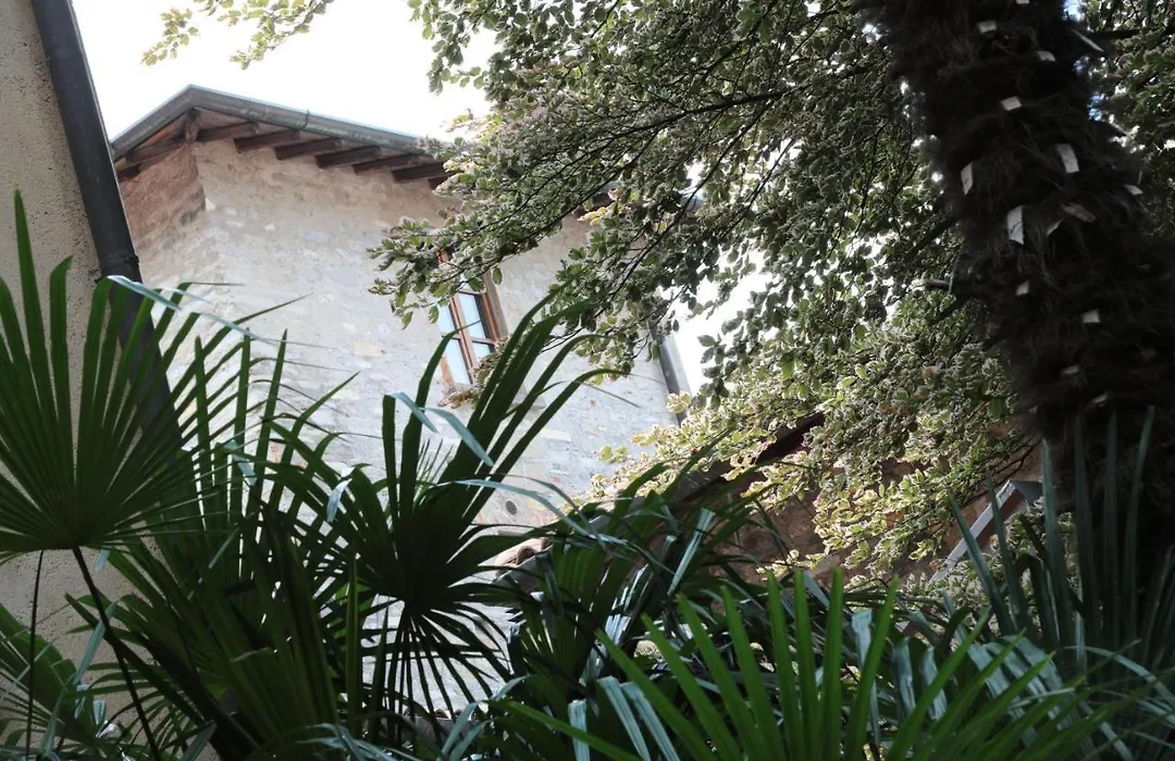 Suites&Atelier Lake Como-1