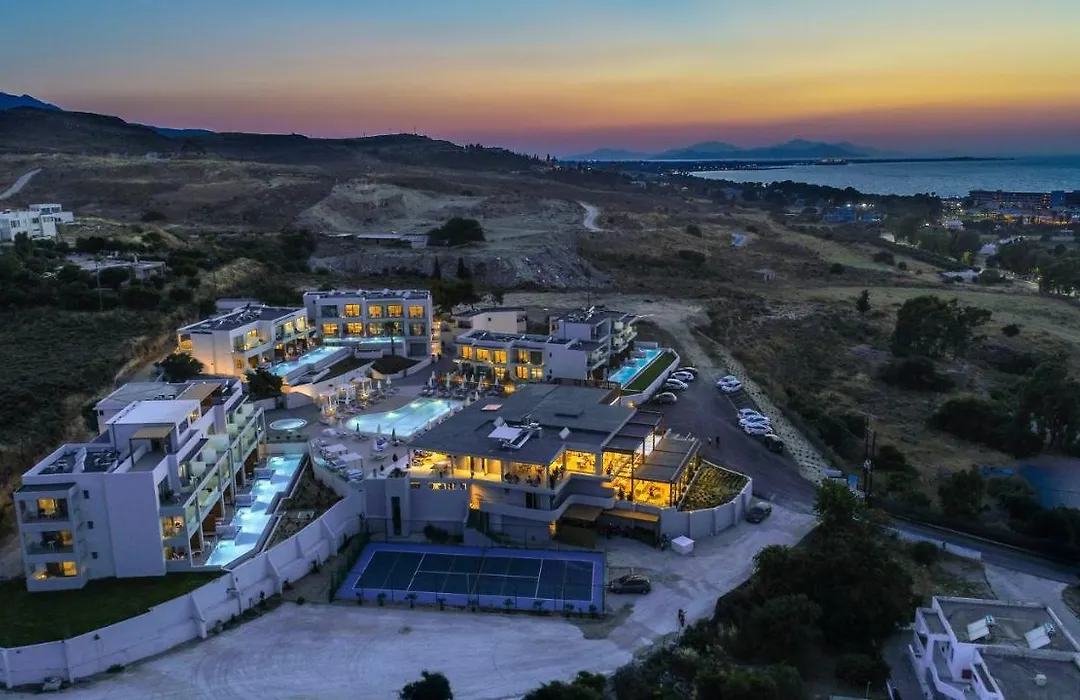 Harmony Crest Resort & Spa Adults Only-1