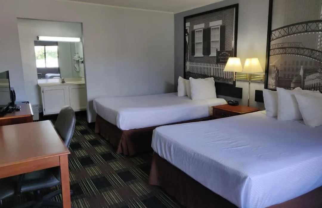 Sprucewood Inn-1