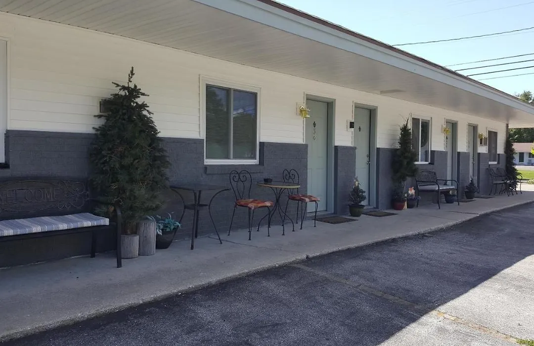 Bear Cove Inn-1