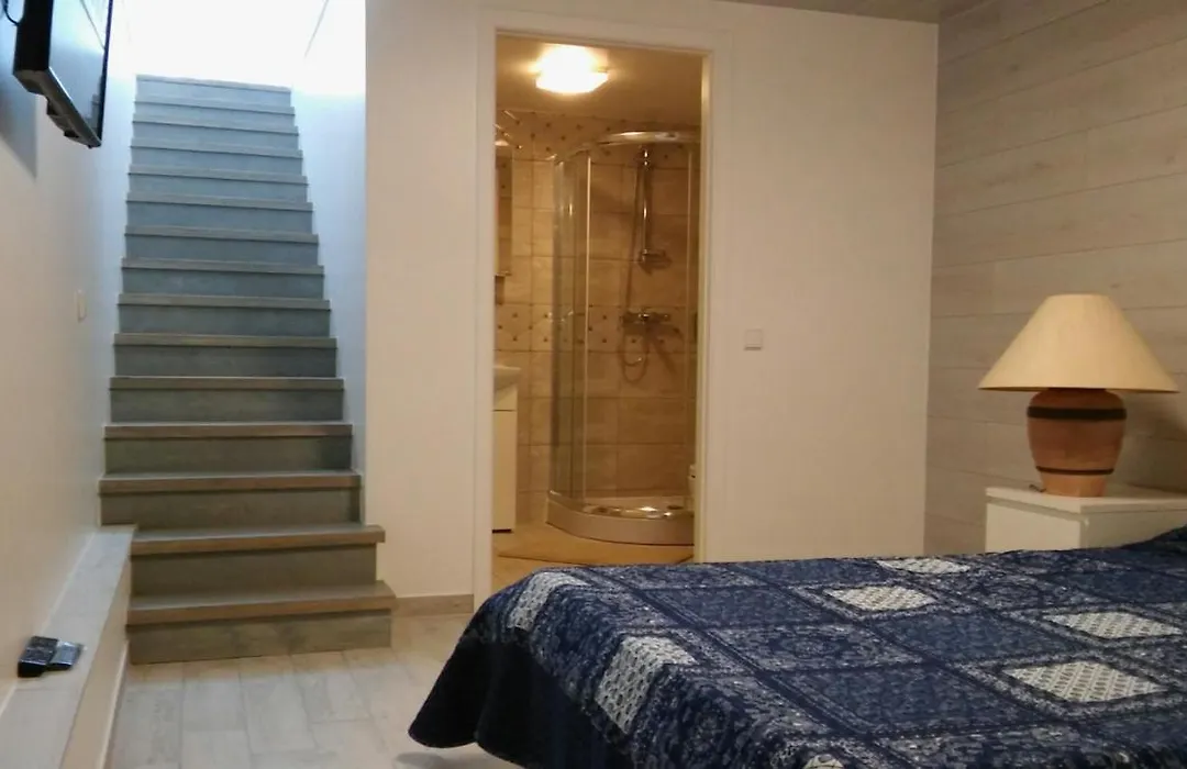 Columba Livia Guesthouse-1