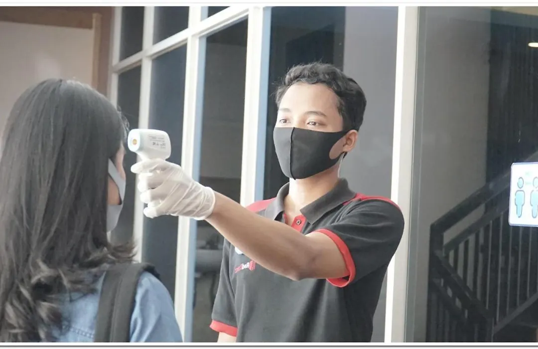 RedDoorz @ Bandengan Jakarta-1