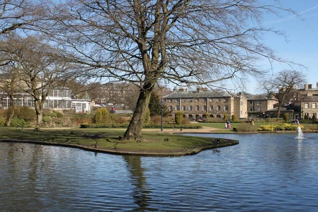 No 6 The Square Tearooms & Accommodation-1