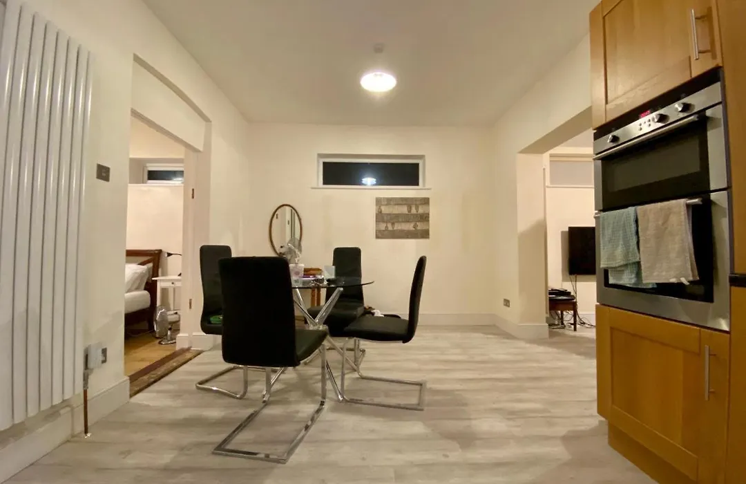 Parkstone Guest House-1