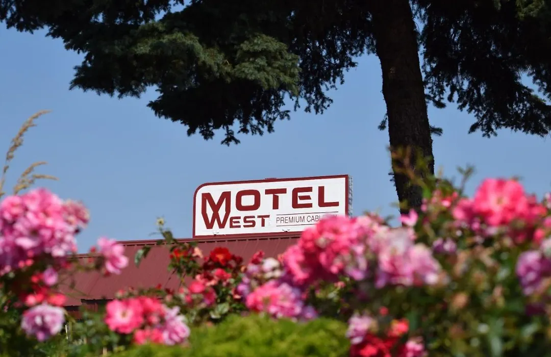 Motel West-1