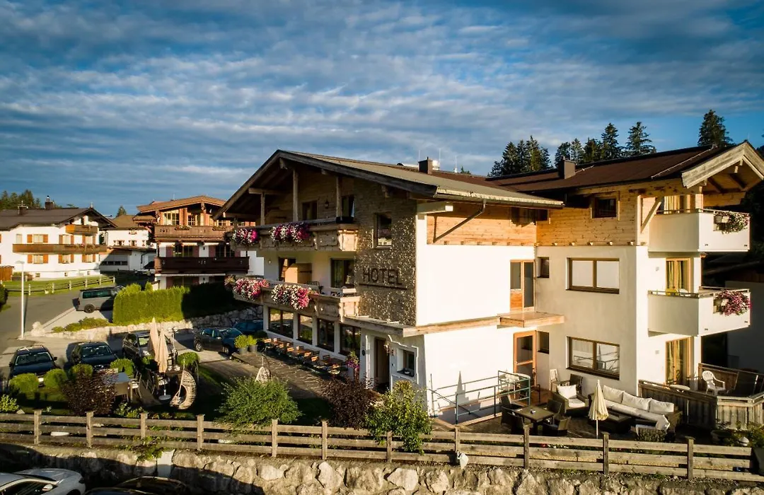 Landhotel Foehrenhof Ellmau-1
