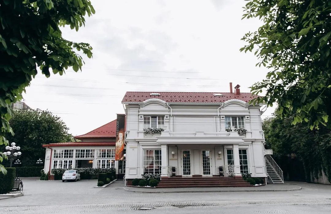 Hotel Aristocrat-1