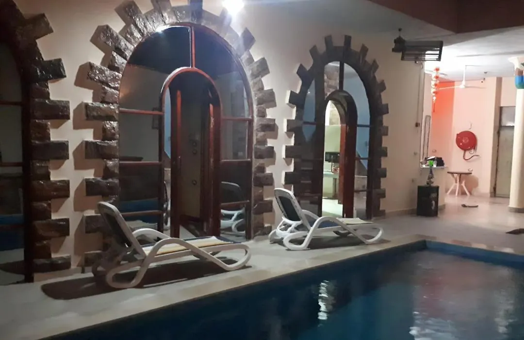 Pyramids Luxor Hotel & Spa-1