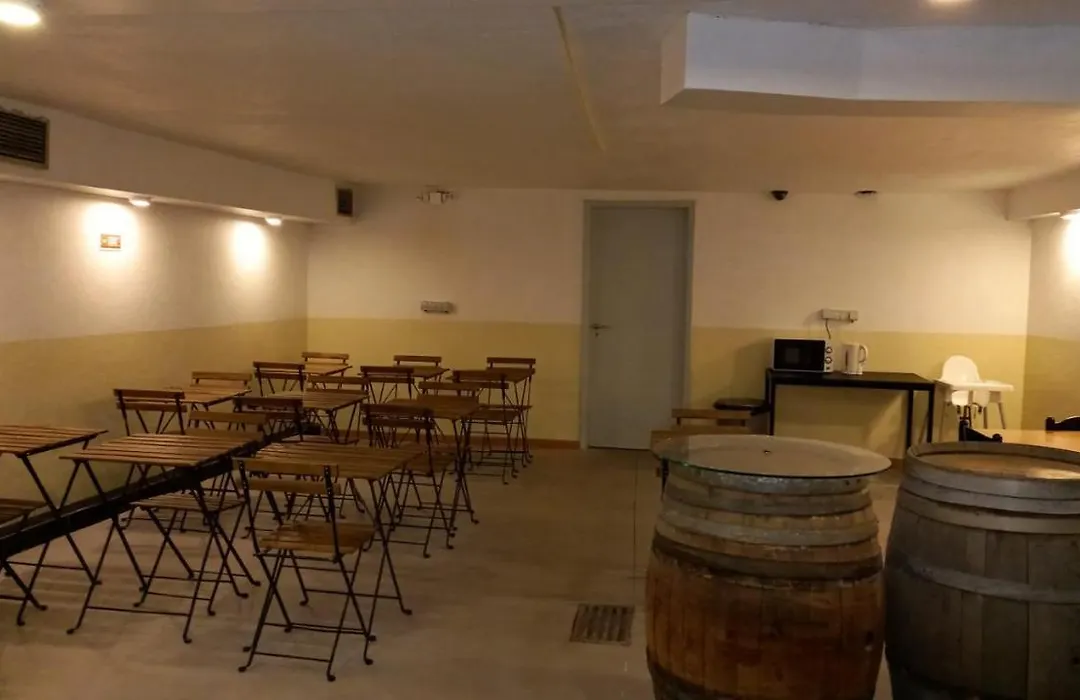 Fado Bed & Breakfast - Santos-1