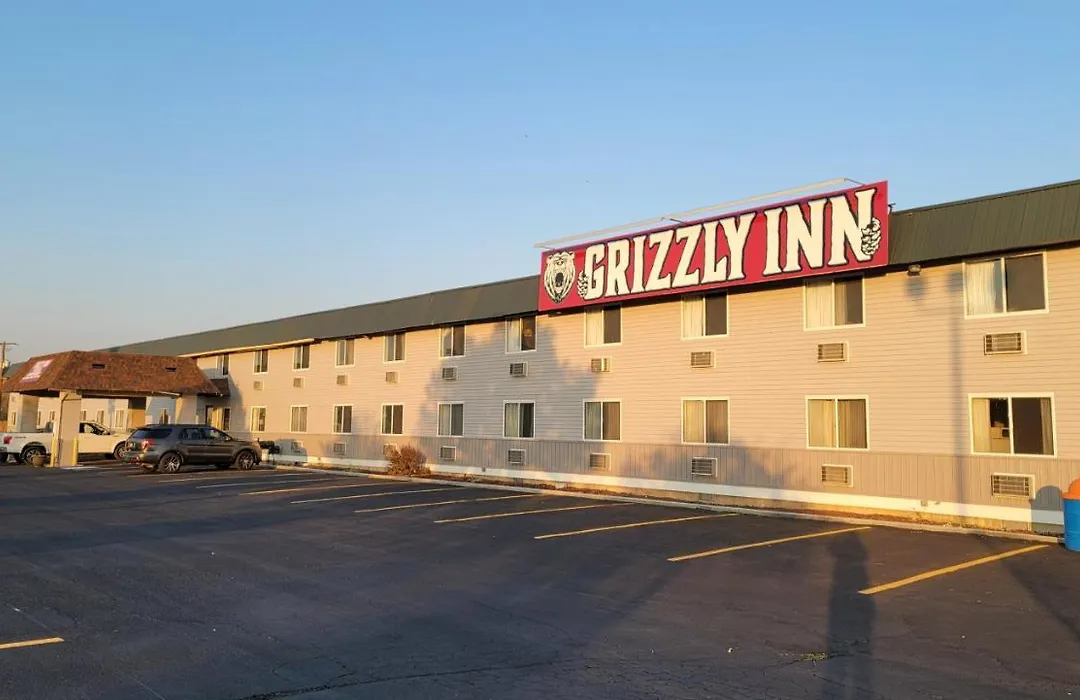 Grizzly Inn-1