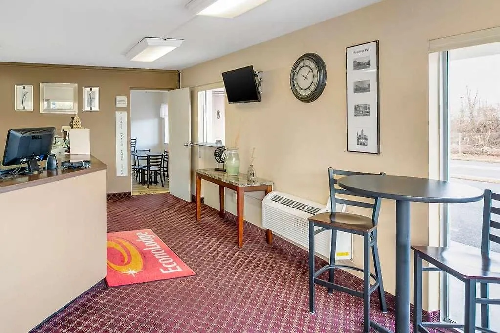 Econo Lodge Northeast-1