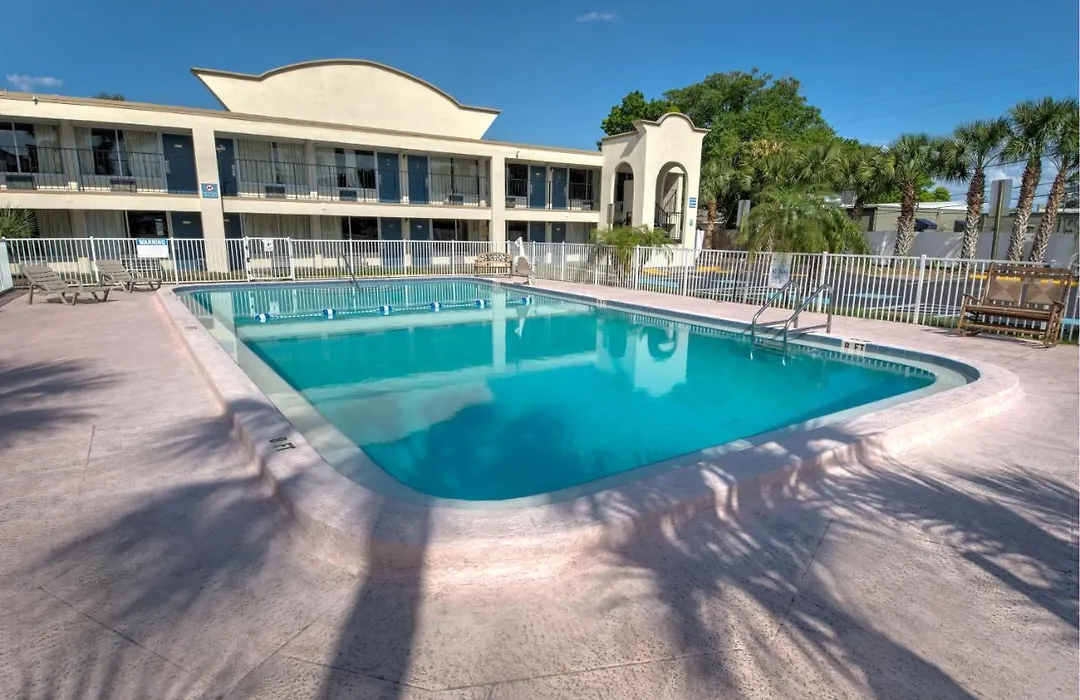 Bayside Inn Pinellas Park - Clearwater-1