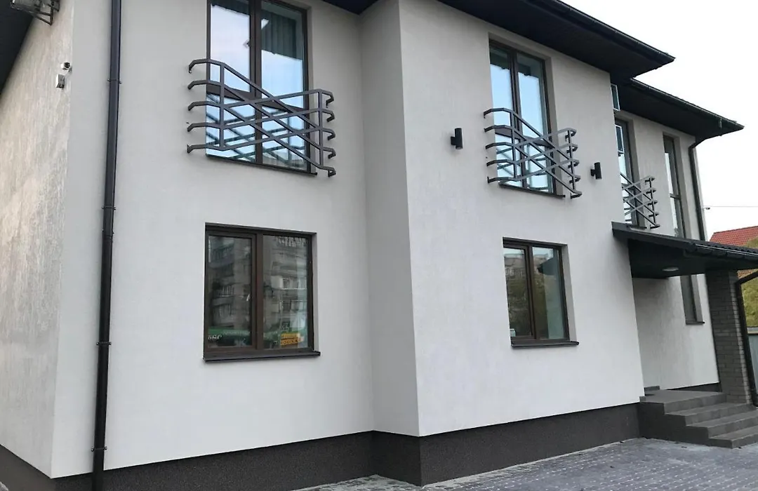 Holiday House-1