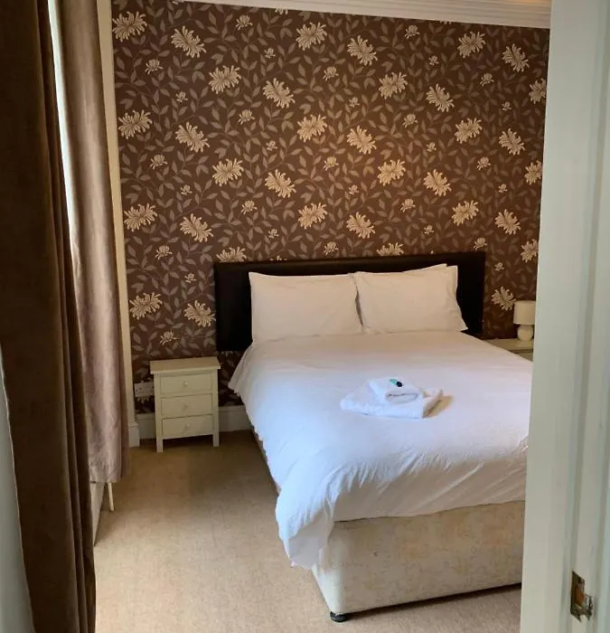 Queens Hotel-1