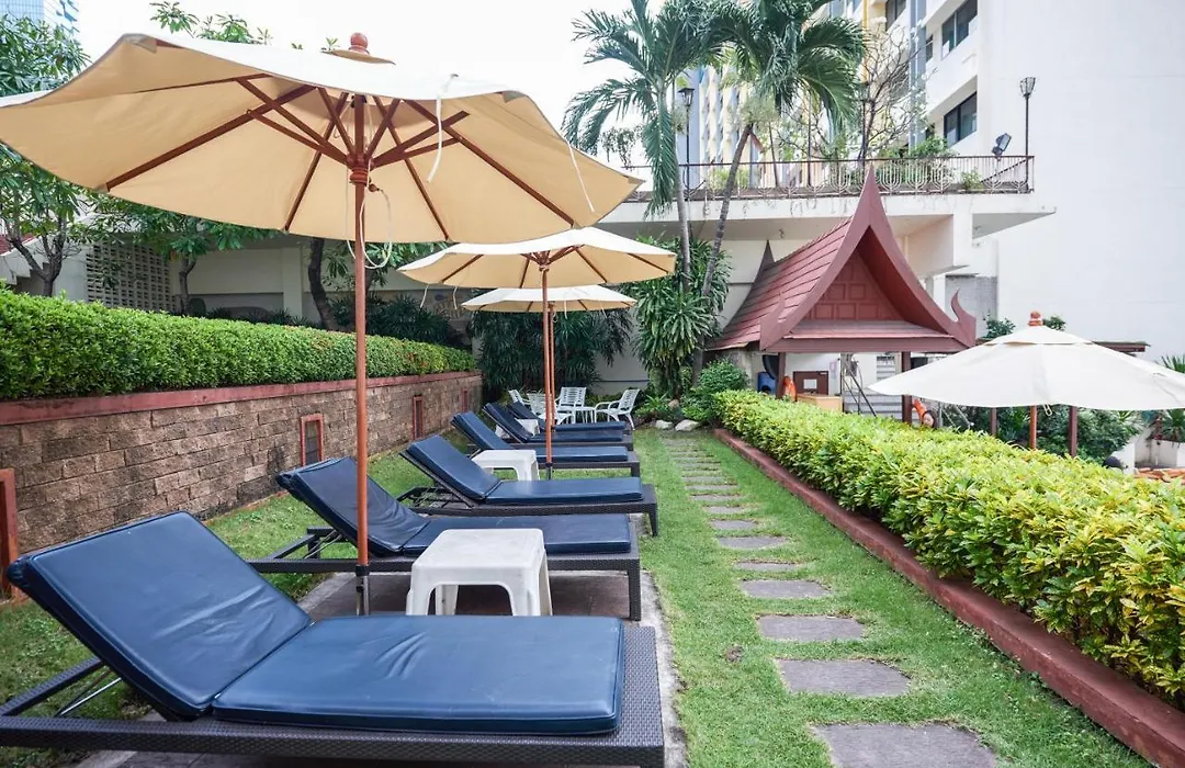 Narai Hotel-1