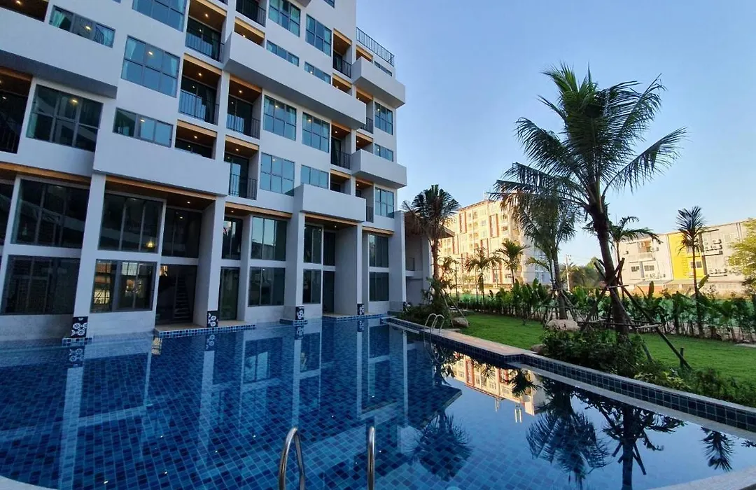Atom Phuket Hotel-1