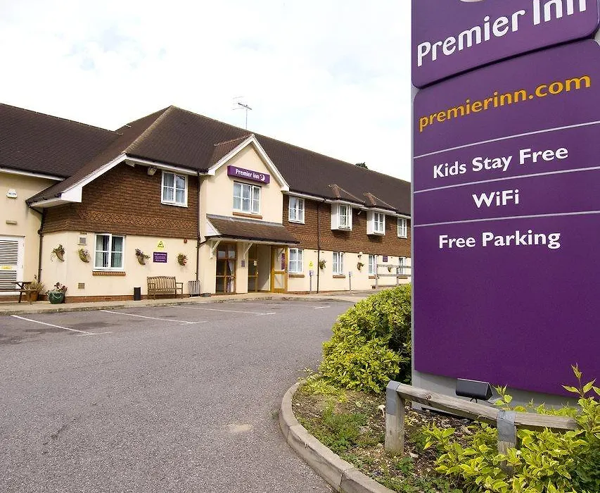 Premier Inn East Grinstead-1