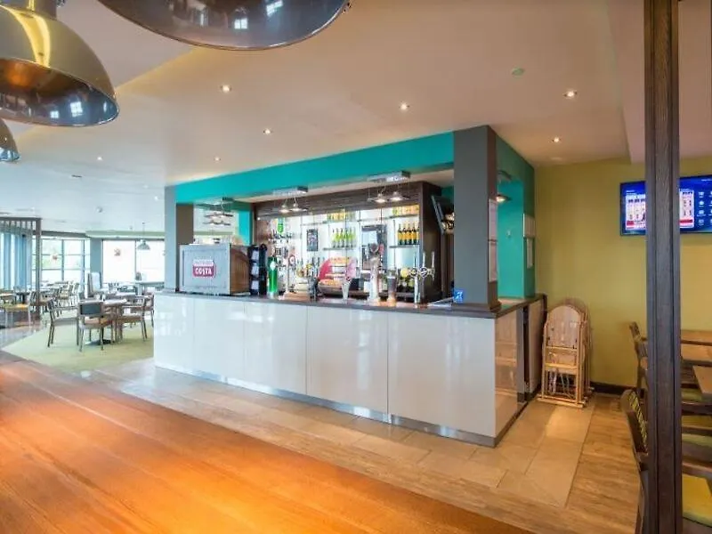 Premier Inn Exmouth Seafront-1