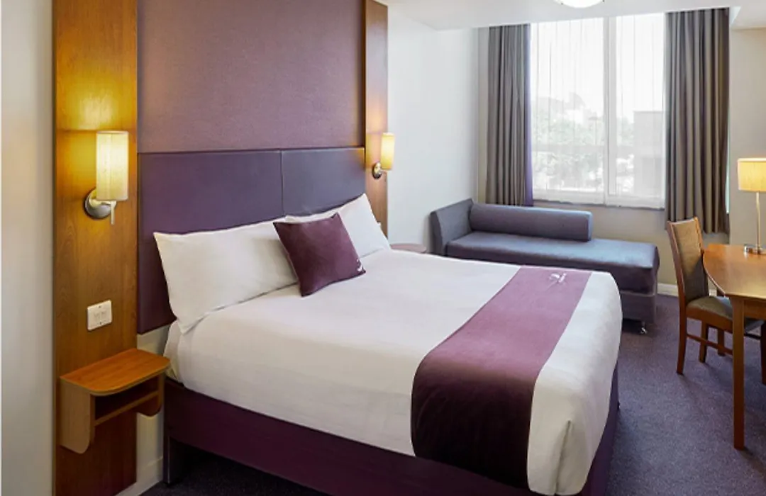 Premier Inn Dunstable South A5-1