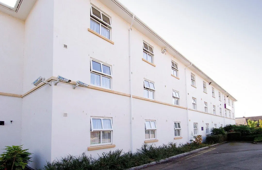 Premier Inn Cheltenham Central - West/A40-1