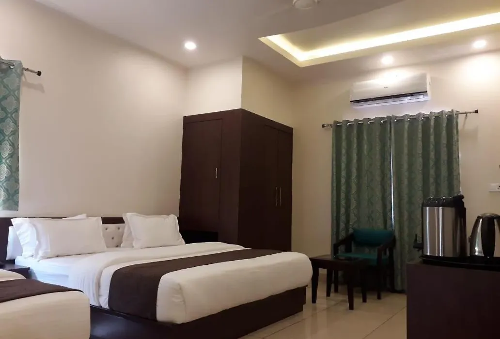 Hotel Paradise Inn-1