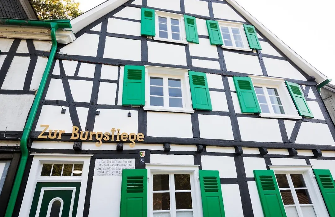 Zur Burgstiege-1