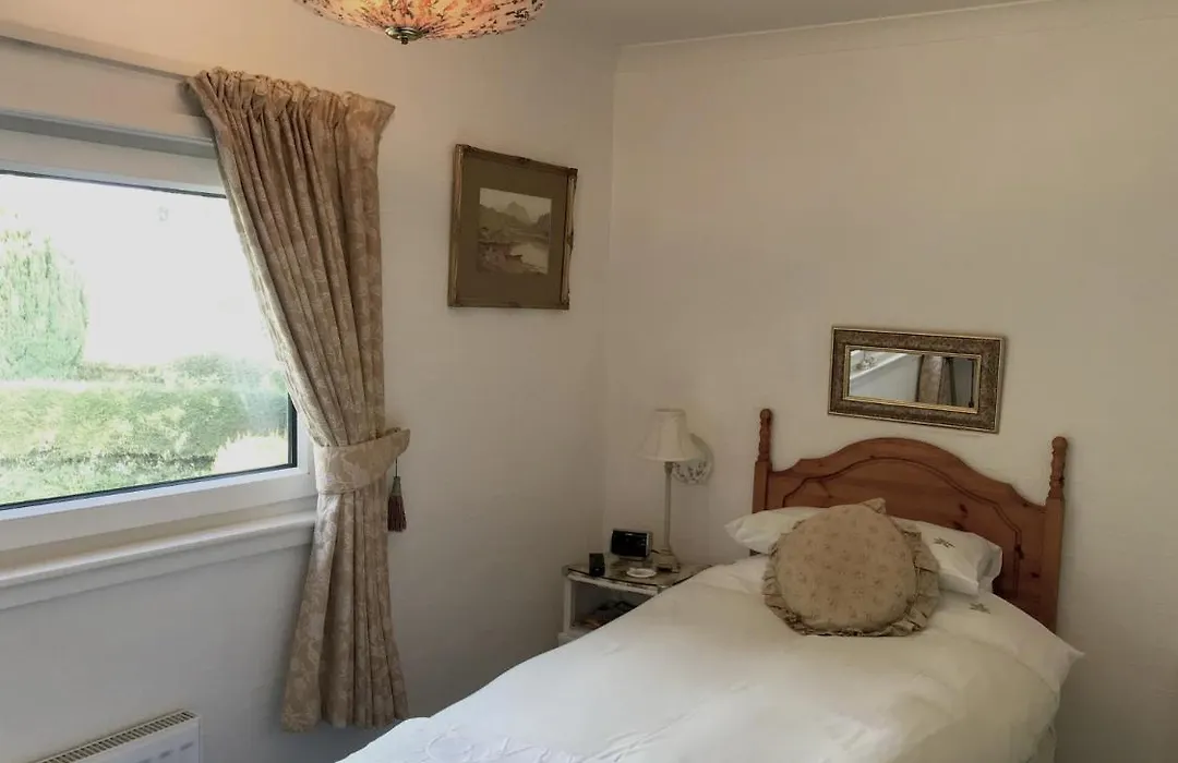 Holly House B&B-1