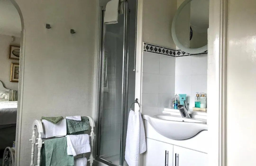 Holly House B&B-1