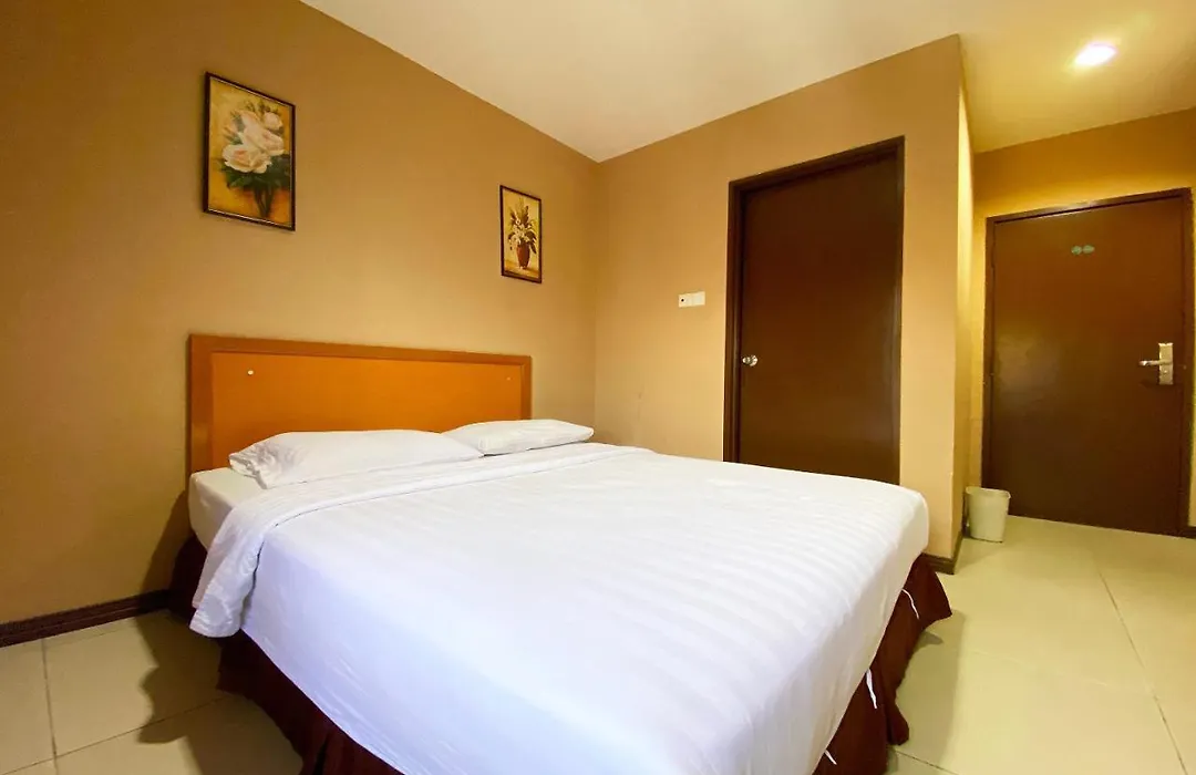 Oyo 90108 Hotel Kaya-1