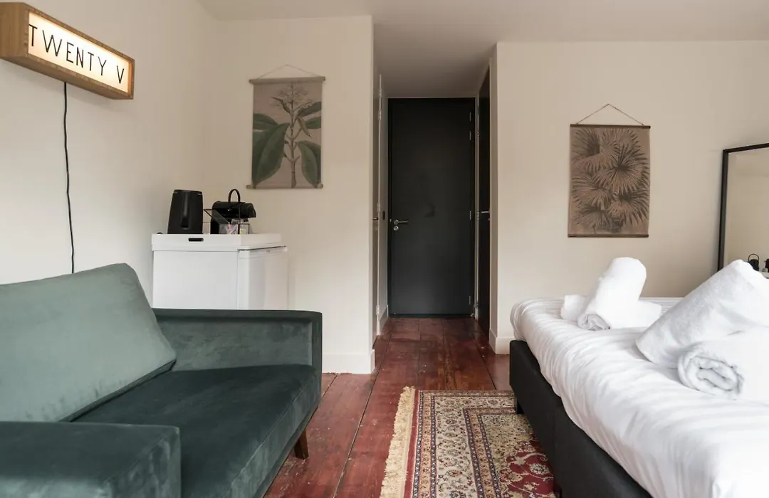 Haarlemmerplein apartments-1
