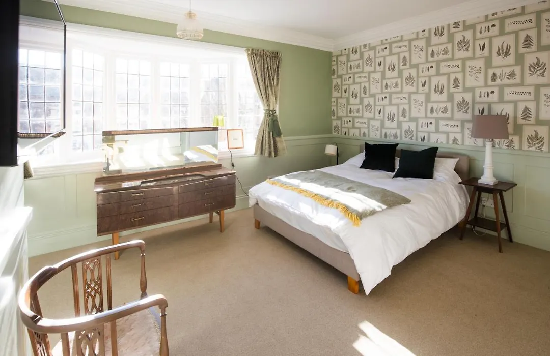 Bournville House & Cafe-1
