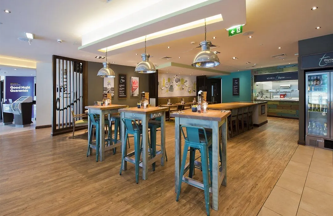 Premier Inn Blackburn Town Centre-1